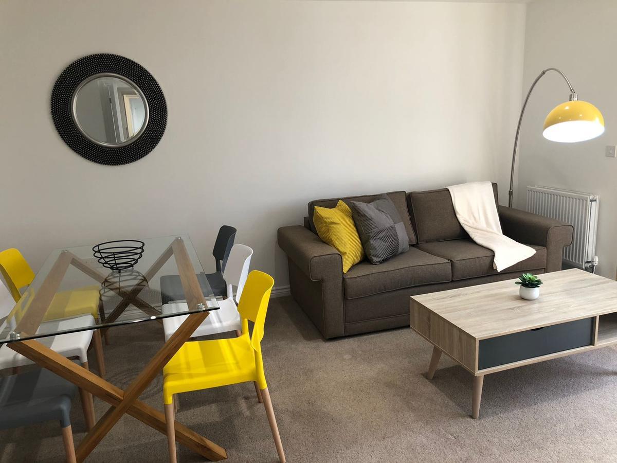 Hertford Serviced Apartments Ware Buitenkant foto
