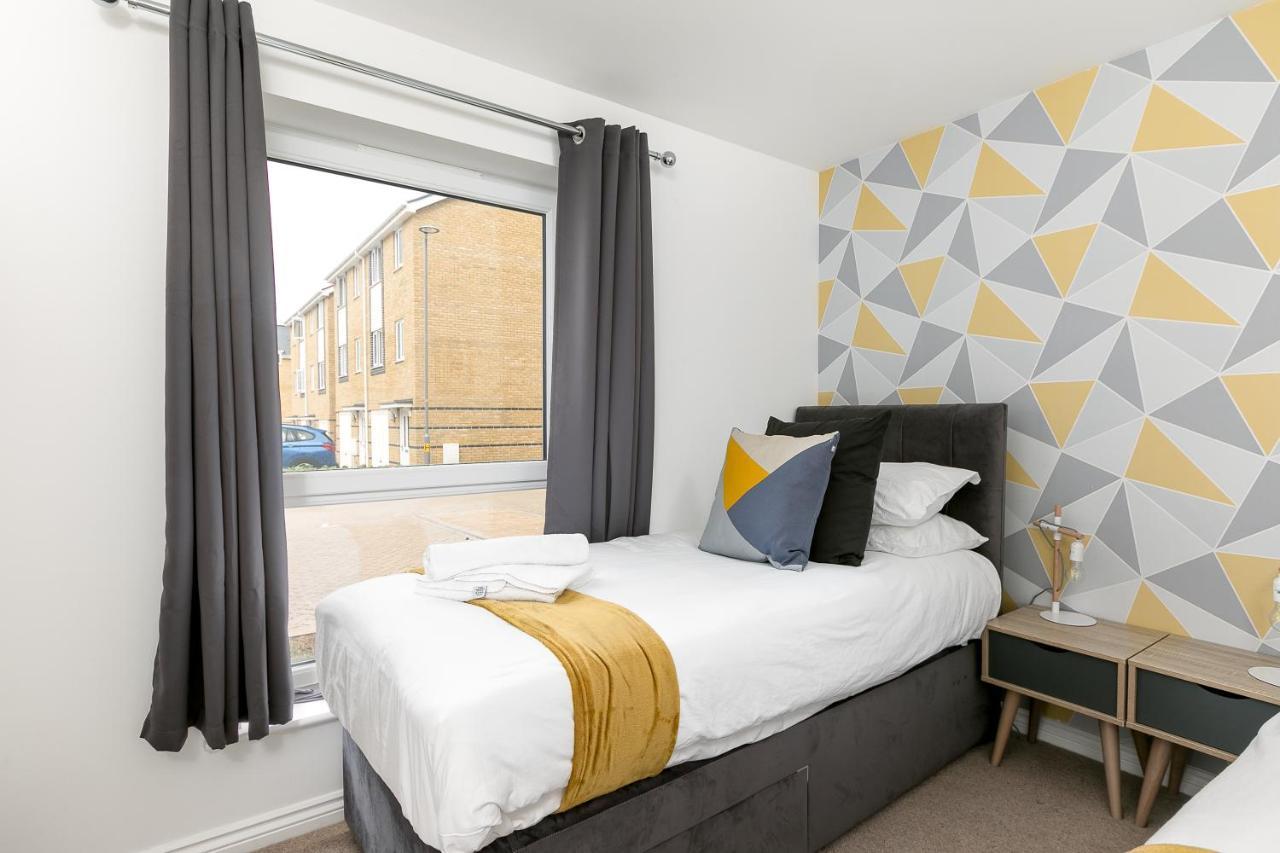 Hertford Serviced Apartments Ware Buitenkant foto