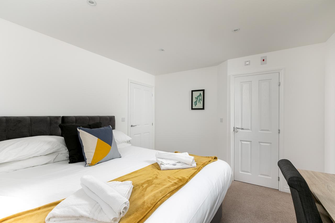 Hertford Serviced Apartments Ware Buitenkant foto