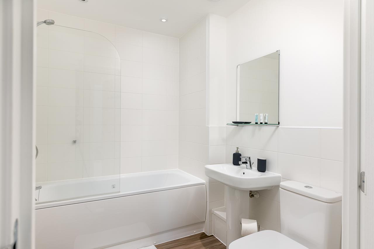 Hertford Serviced Apartments Ware Buitenkant foto