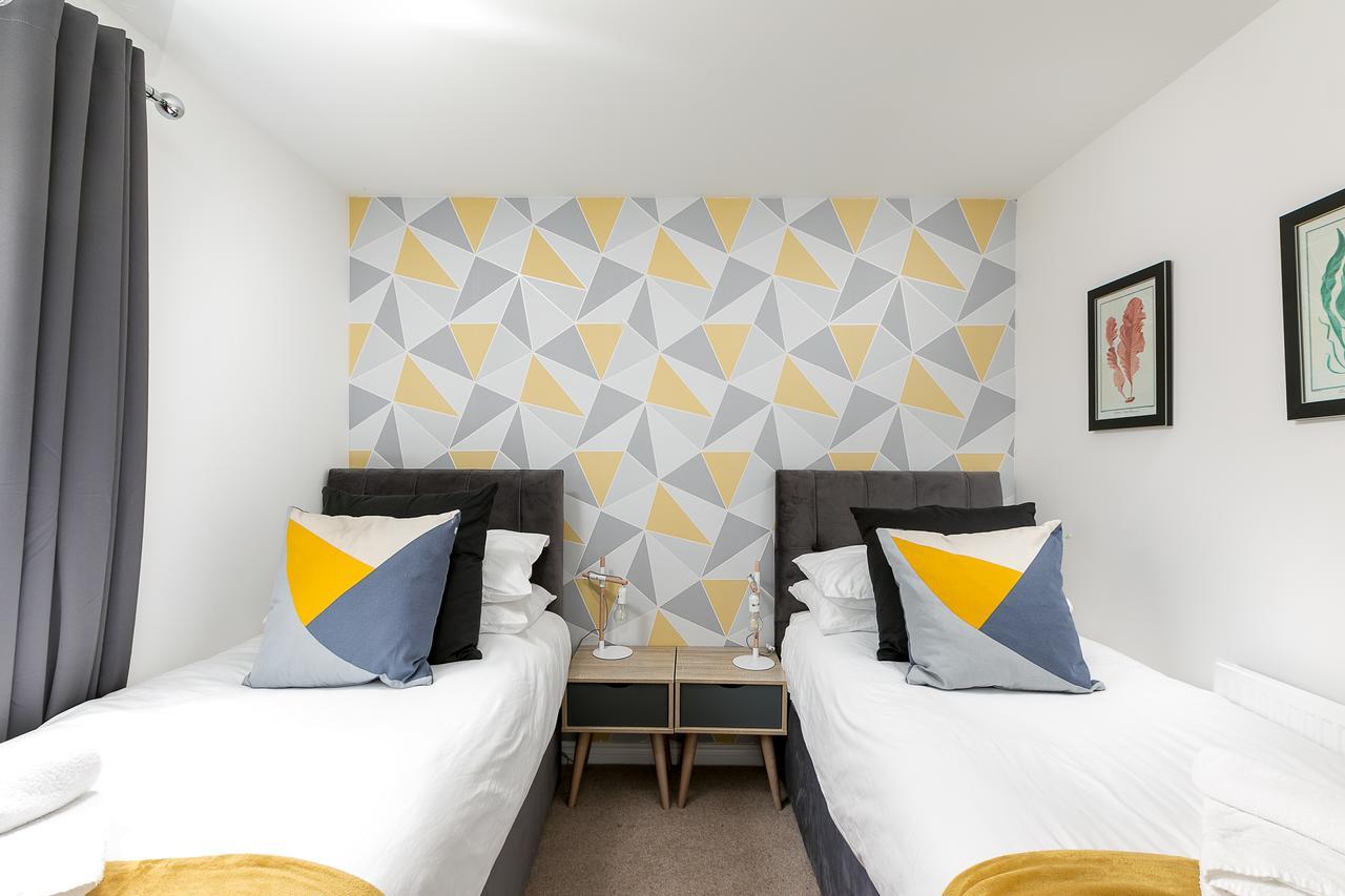 Hertford Serviced Apartments Ware Buitenkant foto